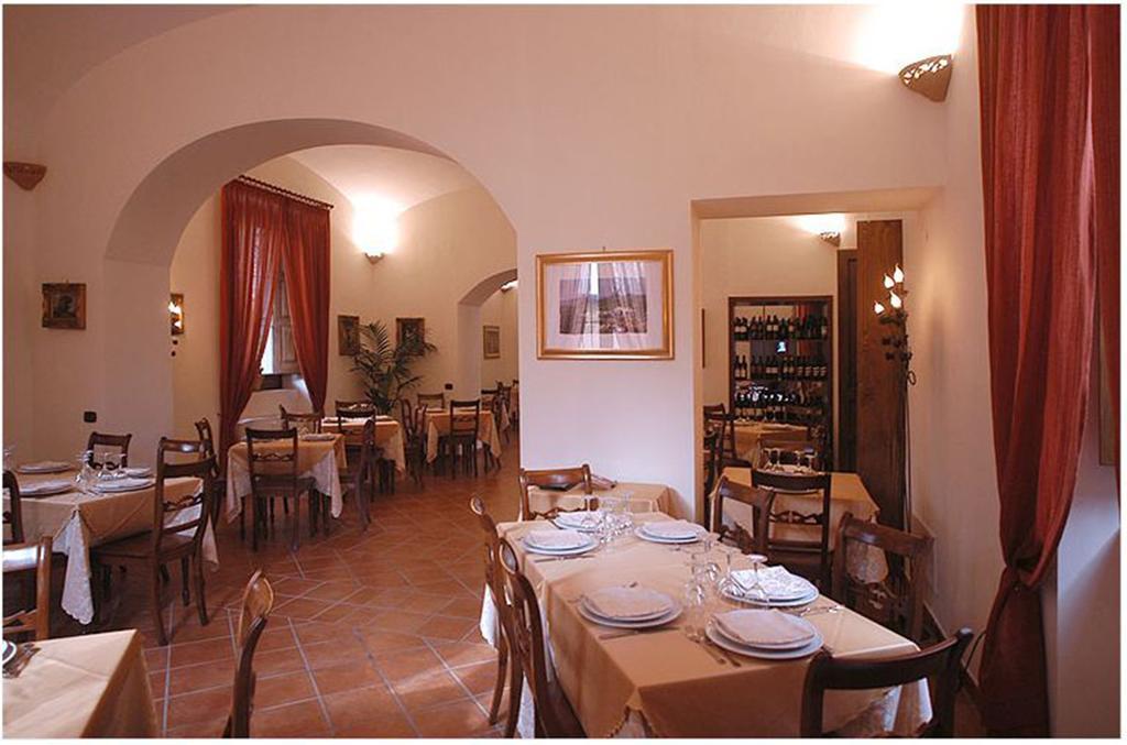 Hotel Ristorante Novecento Казерта Экстерьер фото