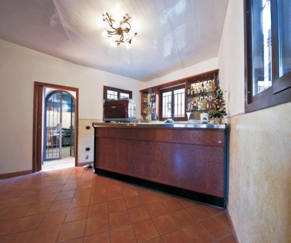 Hotel Ristorante Novecento Казерта Экстерьер фото